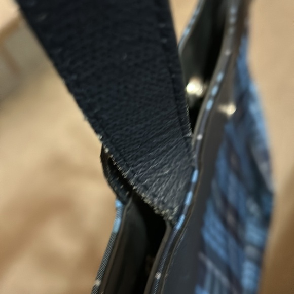 EUC Burberry Tote - Picture 5 of 9